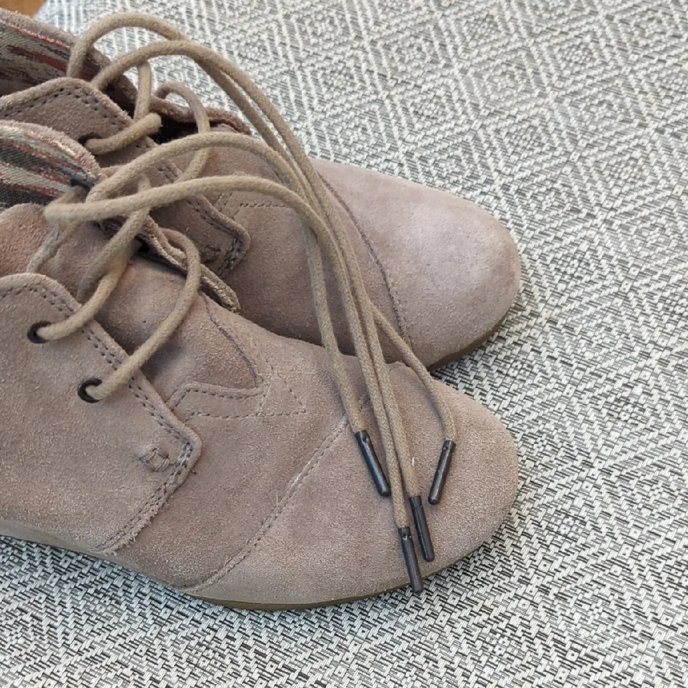 Toms Kala Desert Suede Wedge Lace-up Booties